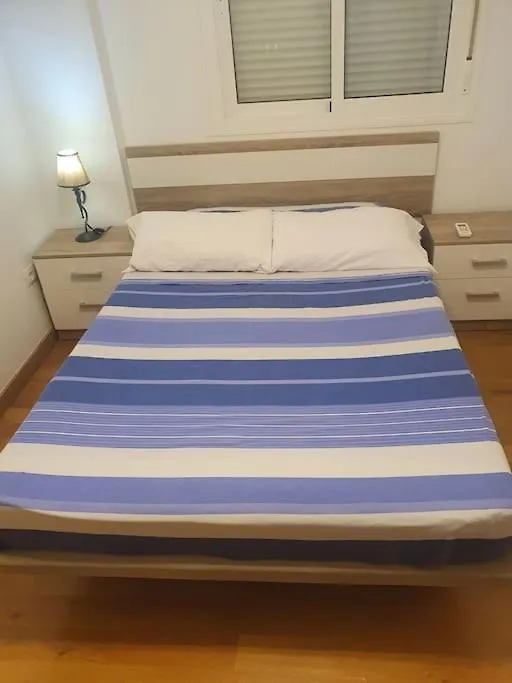 Apartment 4F, Aire Acondic, 80M2, 2 Dormitorios, 4 Huespedes, Wifi Gratis La Linea de la Concepcion Spain